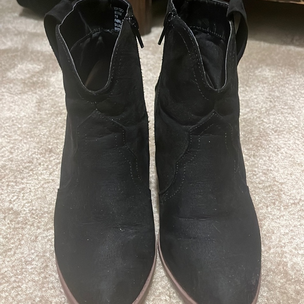 Gently used Sugar Cowboy Black Heel Pointed Boots